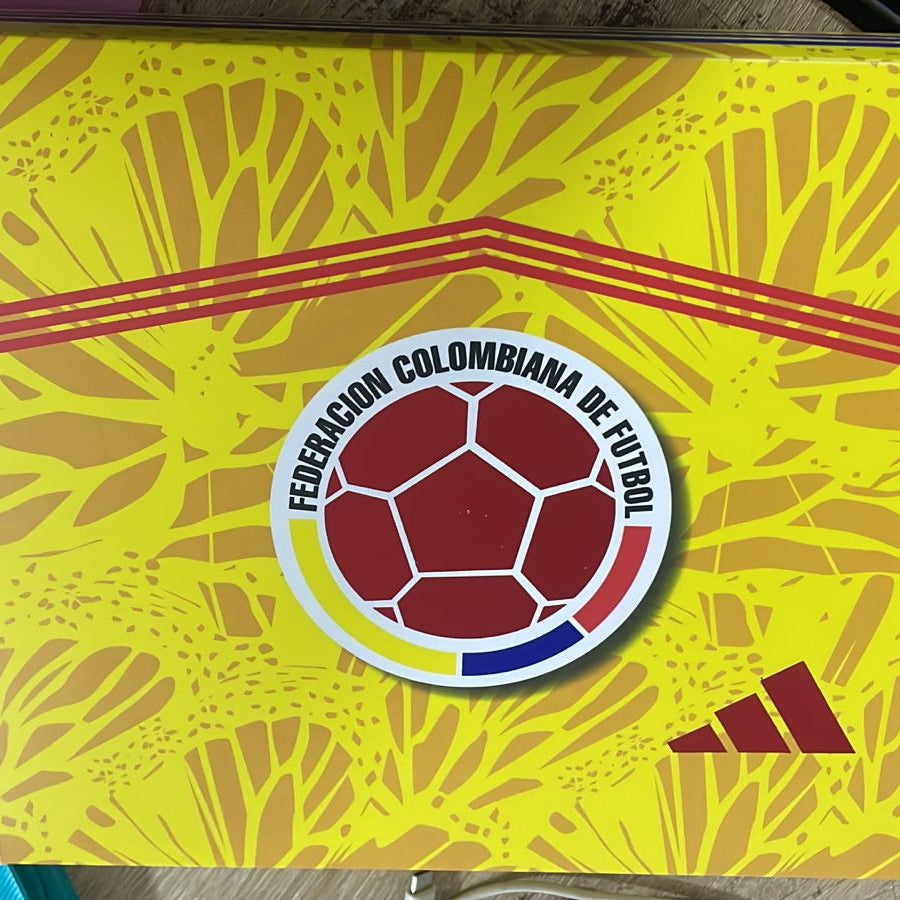 CAMISETA COLOMBIA MUNDIAL 2026 CON CAJA