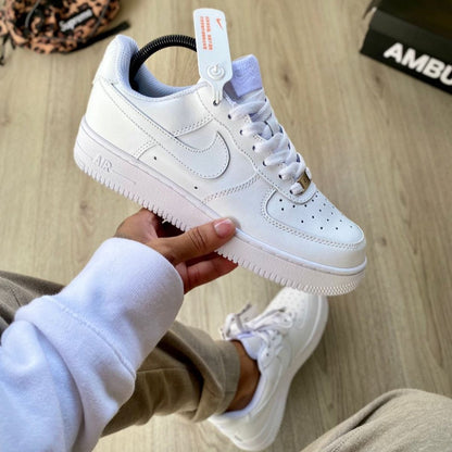 TENIS NIKE FORCE ONE + CAJA